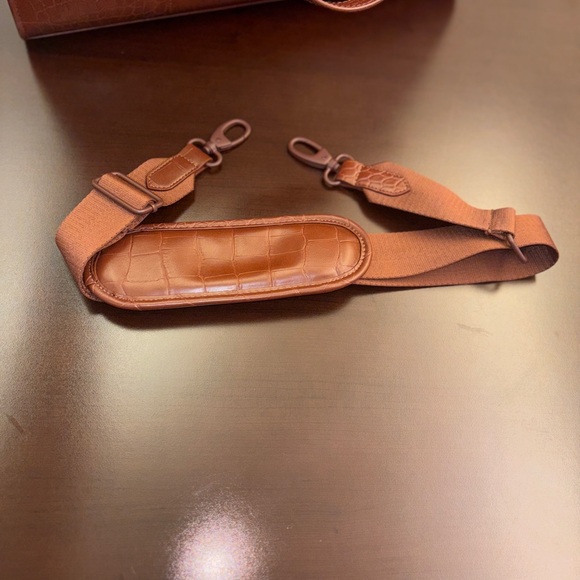 BEIS Large Work Tote | Maple Croc-Embossed - Picture 11 of 13